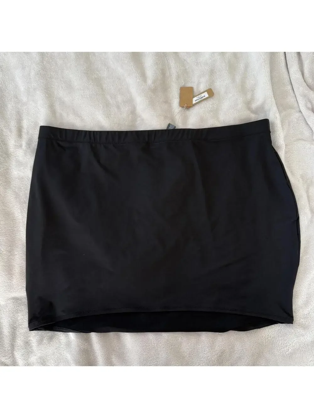 Skims black swim skirt NWT size 4XL